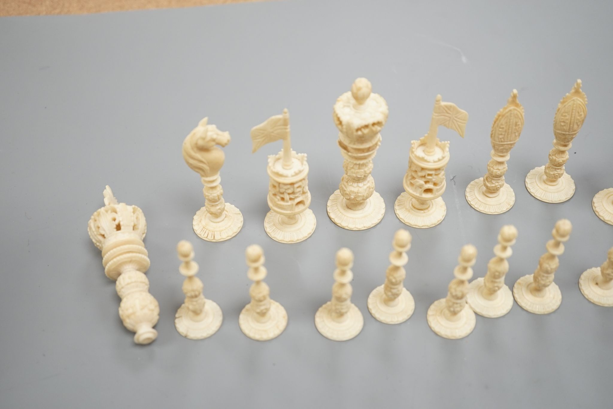 A Cantonese export stained Ivory chess set. King height 8.5cm